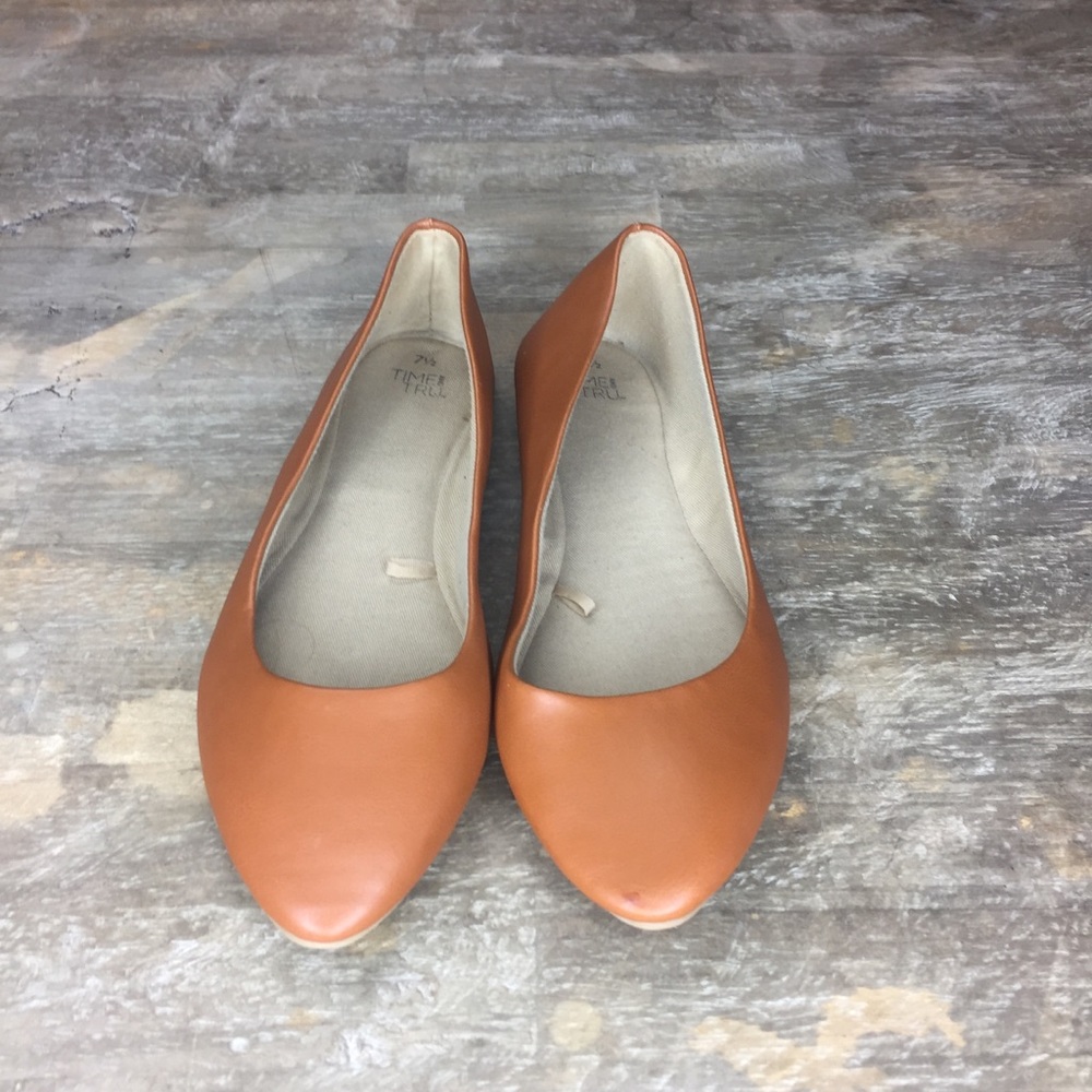 Time & Tru Size 7.5 Brown Flats